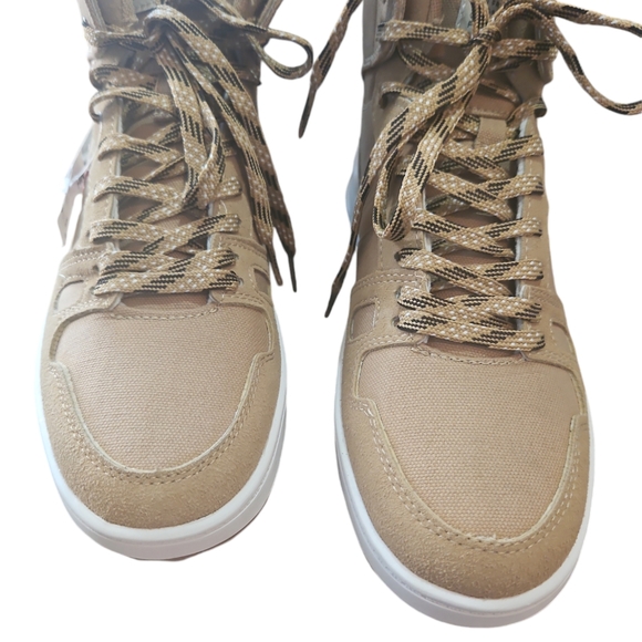 LEVI'S STRAUSS SAN FRANCISCO. ORIGINAL RIVETED QUALITY CLOTHING SNEAKER SIZE 8.5 - Picture 12 of 13